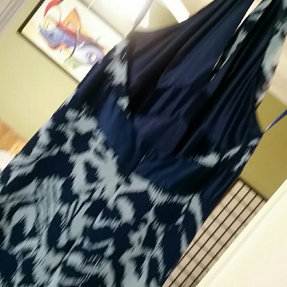 BCBGMAXAZRIA MAXI DRESS - Picture 4 of 7